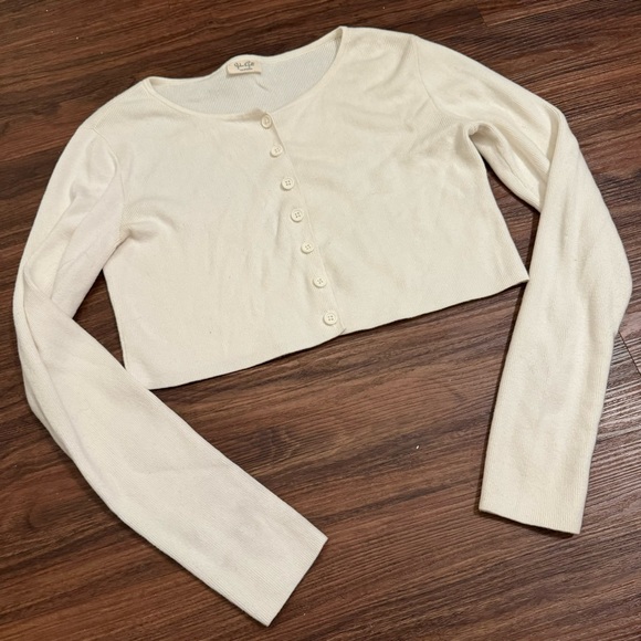 Brandy Melville Sweaters - SOLD brandy Melville cropped cardigan
